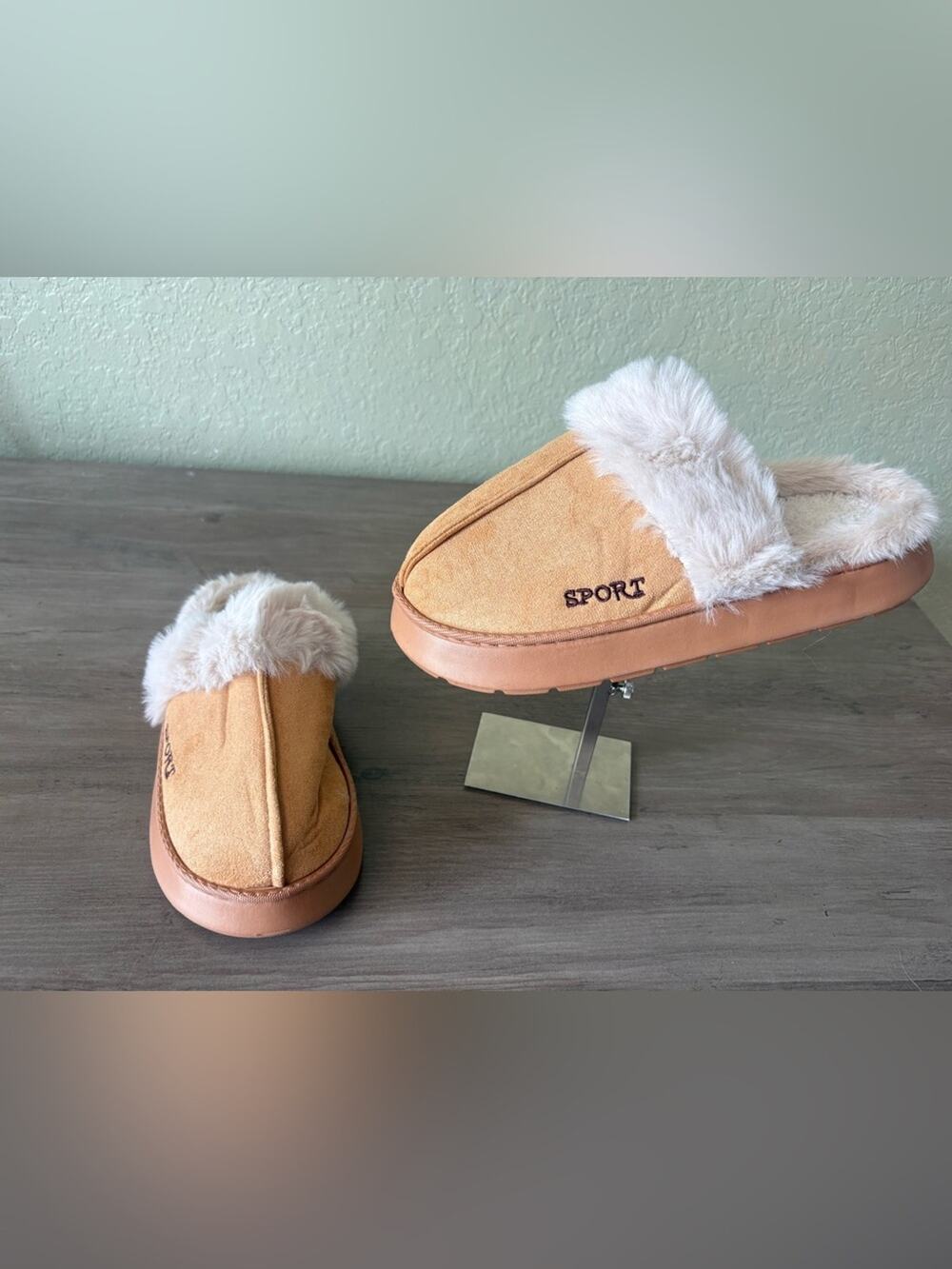 NWOT Women’s Faux Suede Fur Lined Mule Slippers Tan EU 42-43 US 12.5-13 Cozy